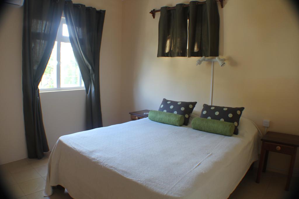 Keravel Bungalows Pointe d'Esny Стая снимка
